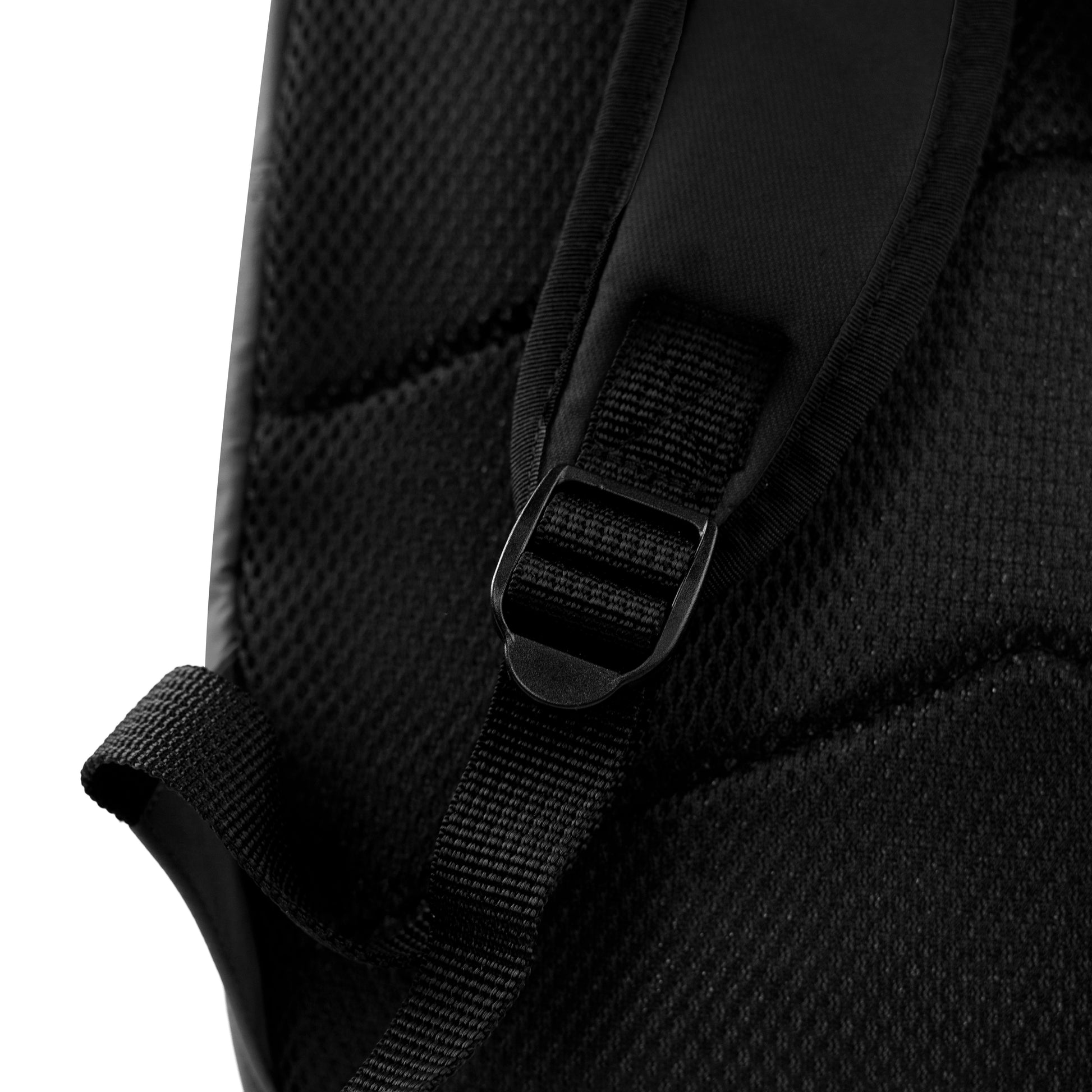 GRABGO COMPACT DAILY DARK BACKPACK