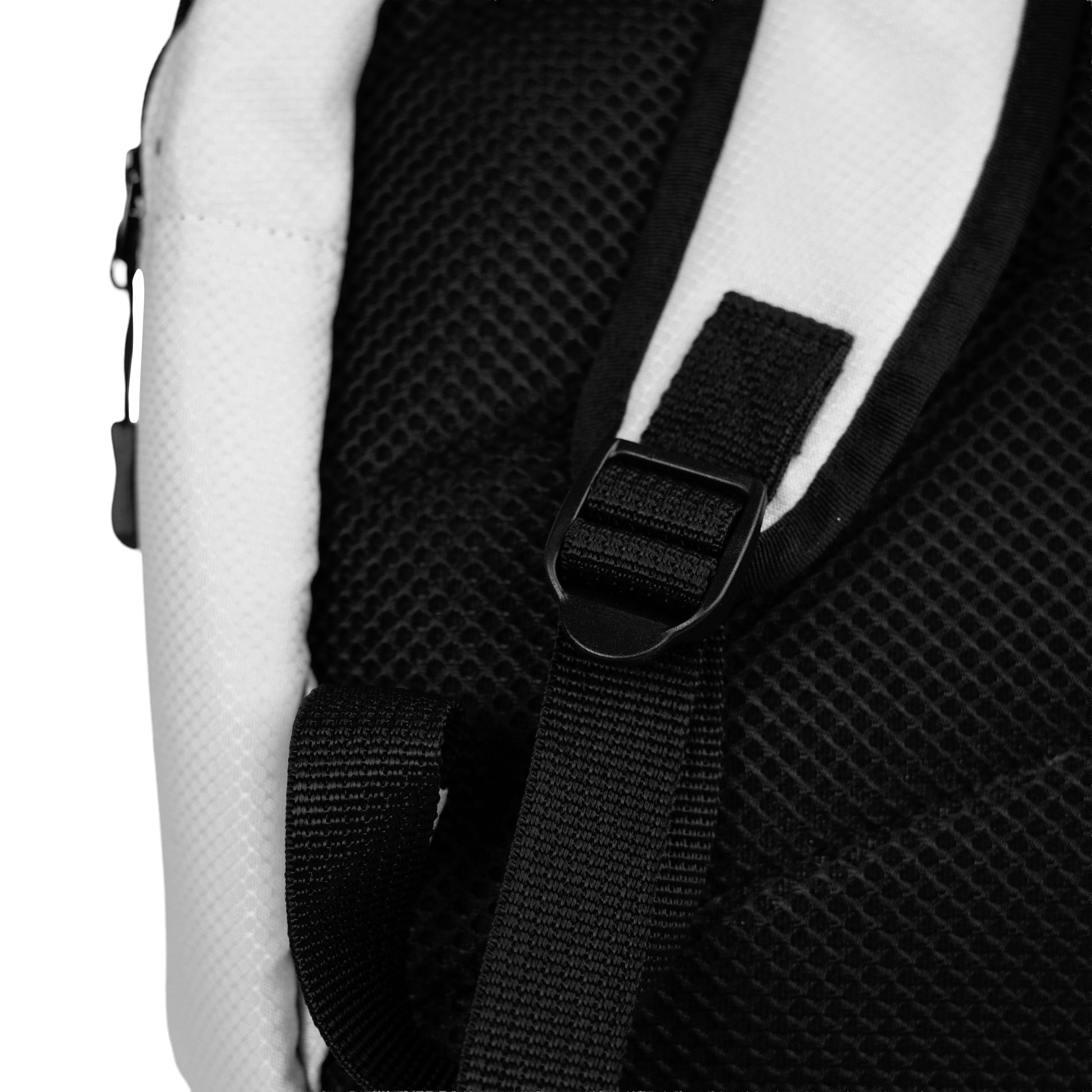 GRABGO COMPACT DAILY WHITE BACKPACK