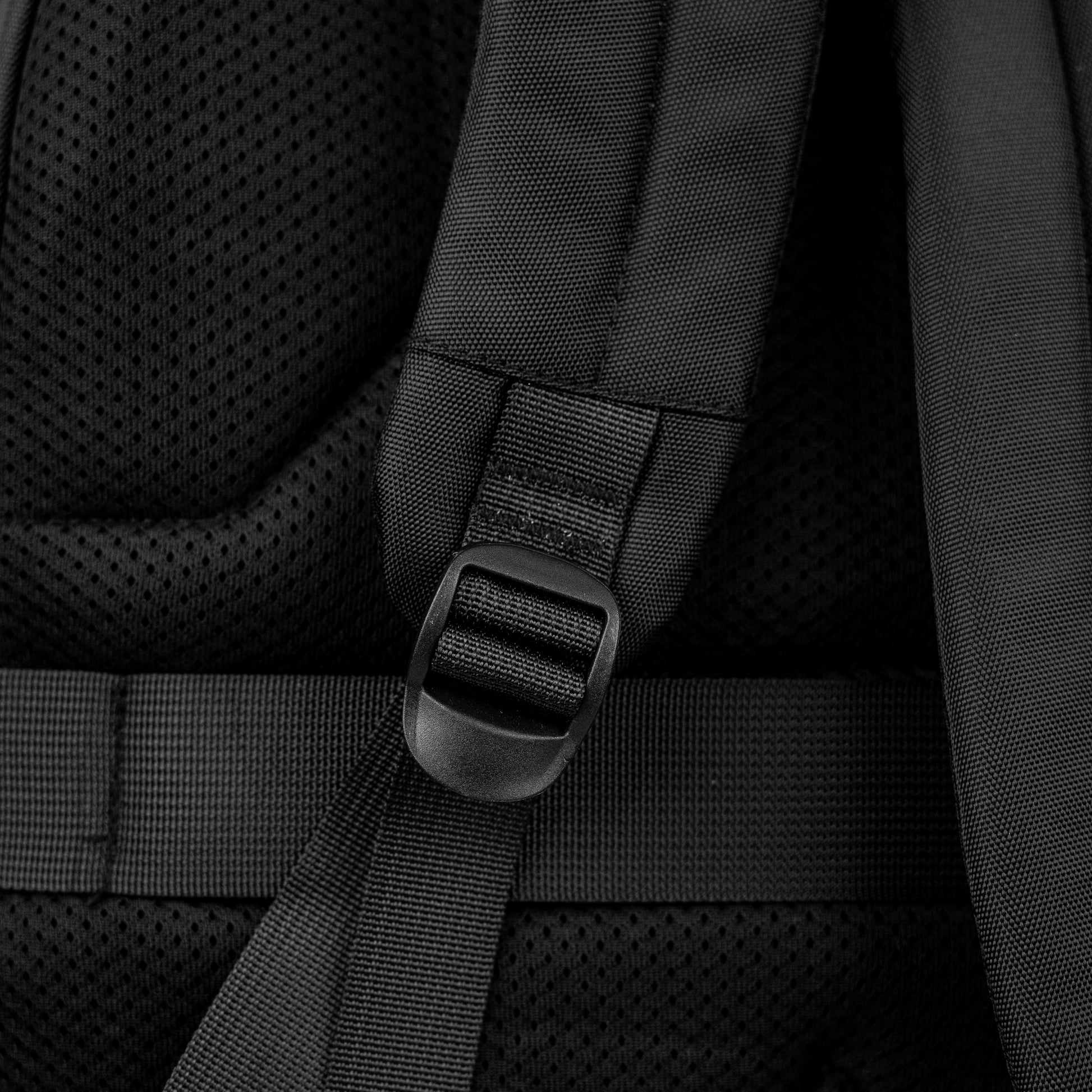 GRABGO DESK RUNNER BACKPACK